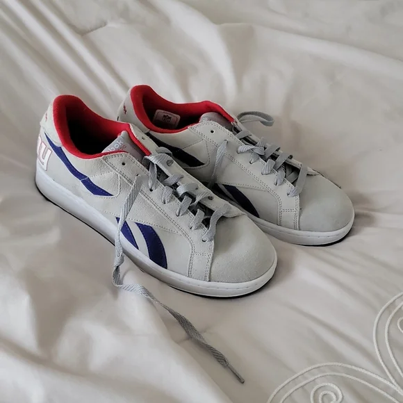 Amazon New York Giants NFL NWOT Leather Reebok Classic NFL Shoes